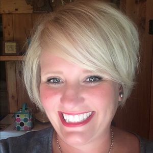 Meet your Posher, Deana